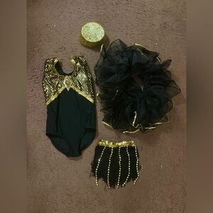 DANSCO LEOTARD WITH JAZZ/TAP & BALLET SKIRT COSTUME SIZE CHILD MEDIUM